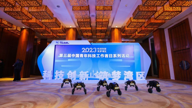 数据中台：企业数字化转型的核心引擎